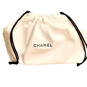 NWOT 💯% Authentic CHANEL Makeup Pouch!